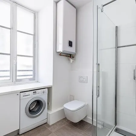 Guestready - A Bright Minimalism In The Centre