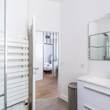 Guestready - A Bright Minimalism In The Centre Lägenhet Bordeaux