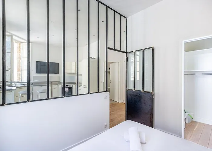 Guestready - A Bright Minimalism In The Centre Lägenhet